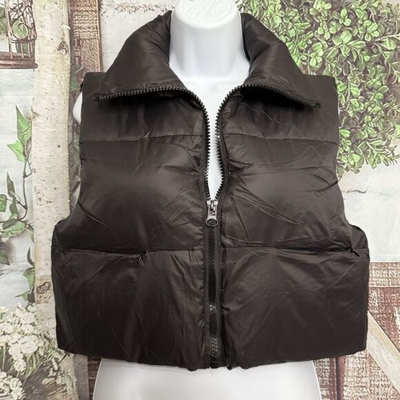 Black Cropped Puffer Vest Front Pockets Size Small Front Zipper High Neck - Picture 4 of 12